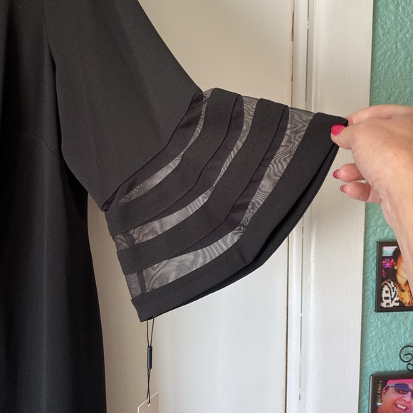 Black Calvin Klein dress - Picture 2 of 4